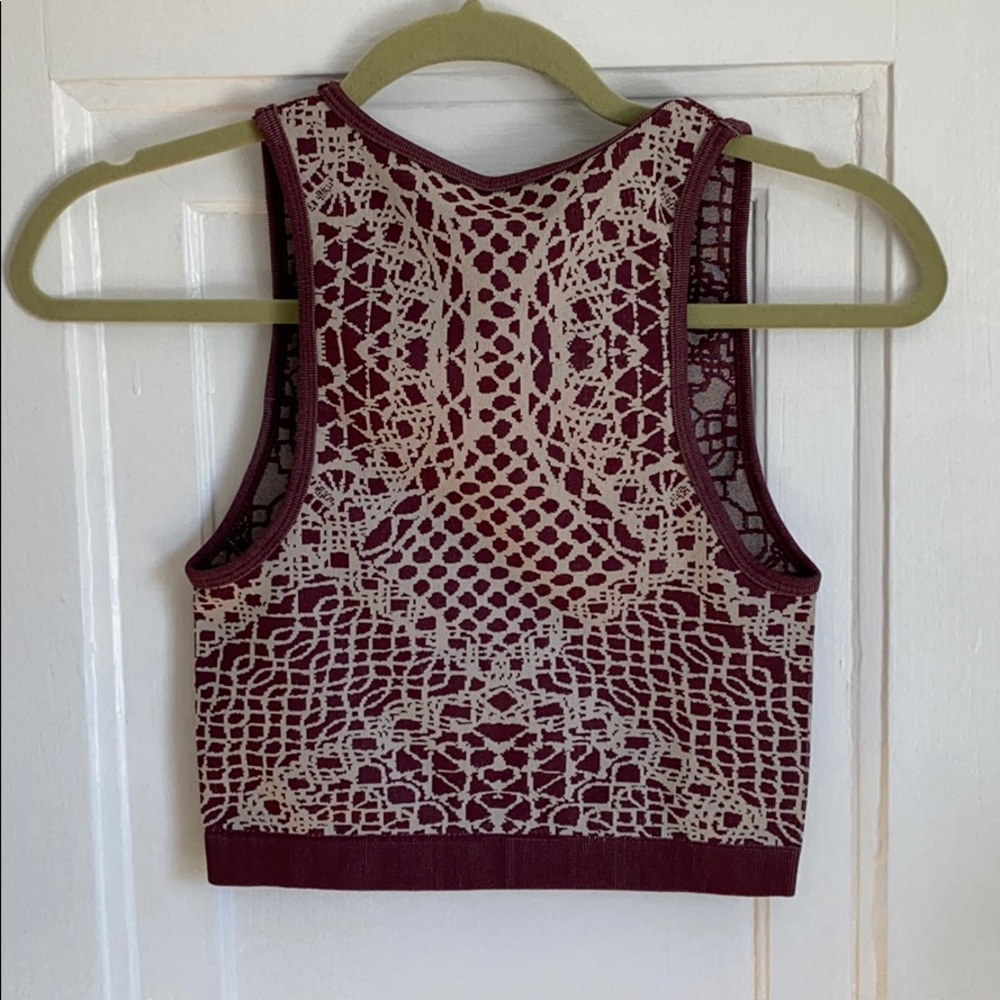 NWT Fabletics Veranda Seamless Cropped Tank - Picture 6 of 6